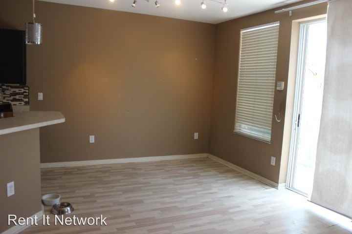 10020 Tate Ln - Photo 2 of 19