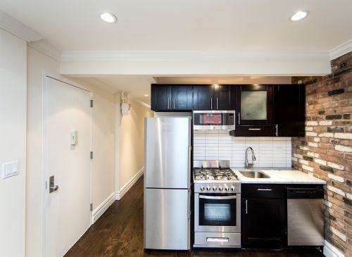 402 East 12th Street #10 - Photo 3 of 9