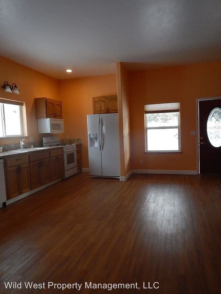 15409 SE Paiute - Photo 3 of 13