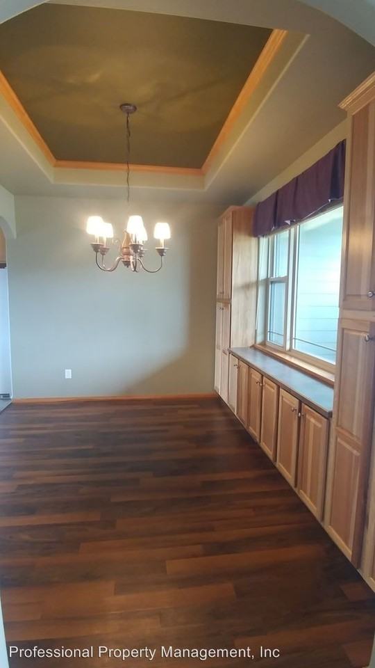 3700 Jack Dr - Photo 3 of 20