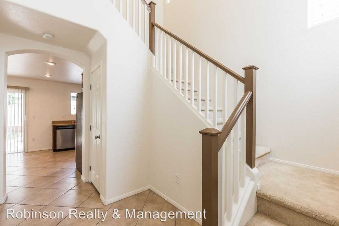 5649 Dawn Falls St - Photo 3 of 29