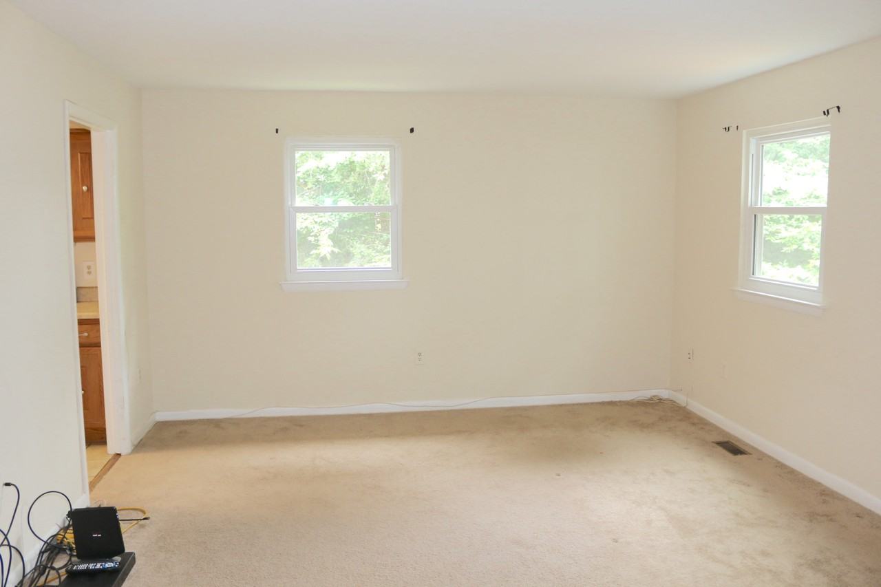 14971 Carlsbad Rd - Photo 2 of 4