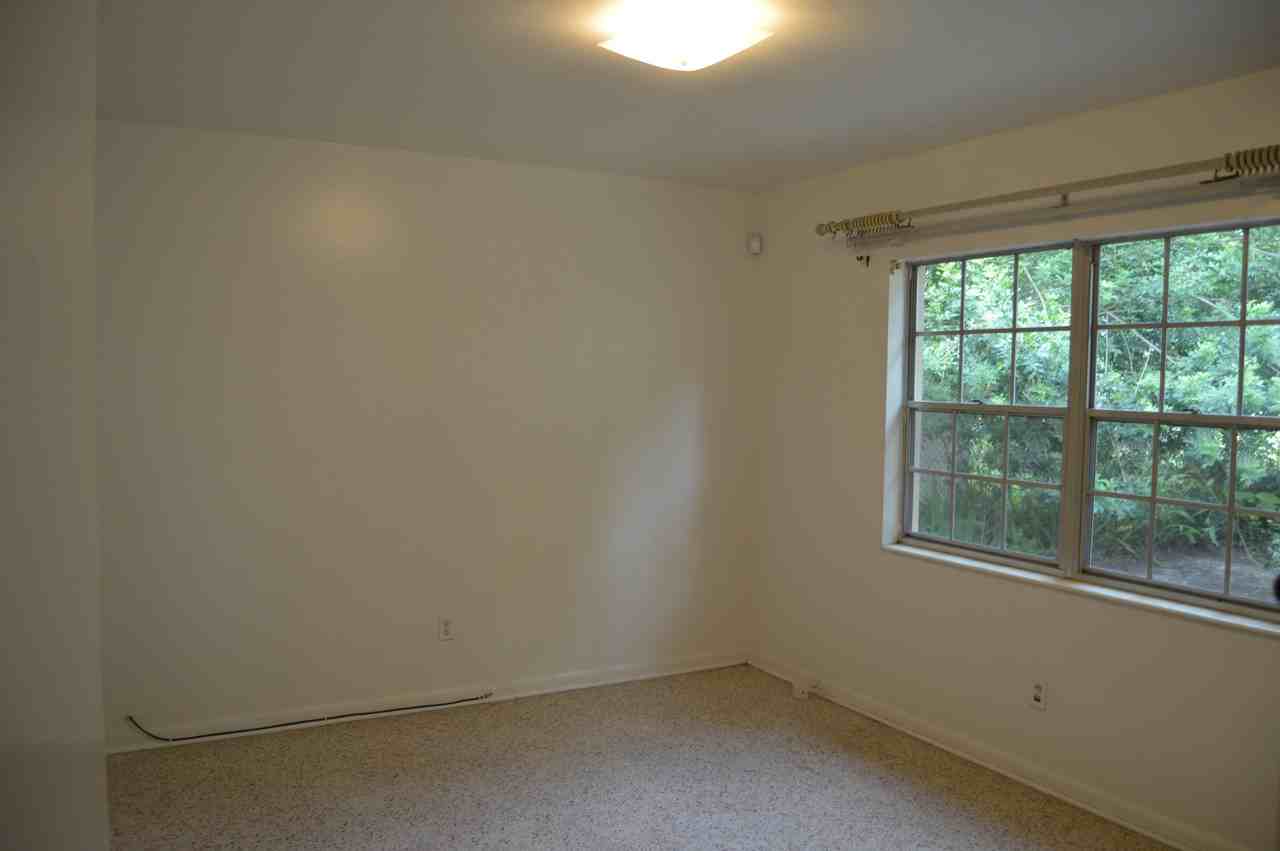 1532 W Park Ln - Photo 3 of 7