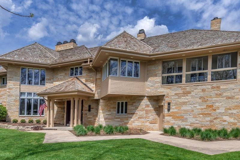 N1W31286 Hickory Hollow Ct - Photo 2 of 25