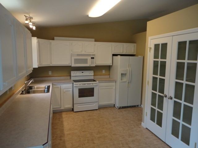 1203 Tifwood Dr - Photo 3 of 15