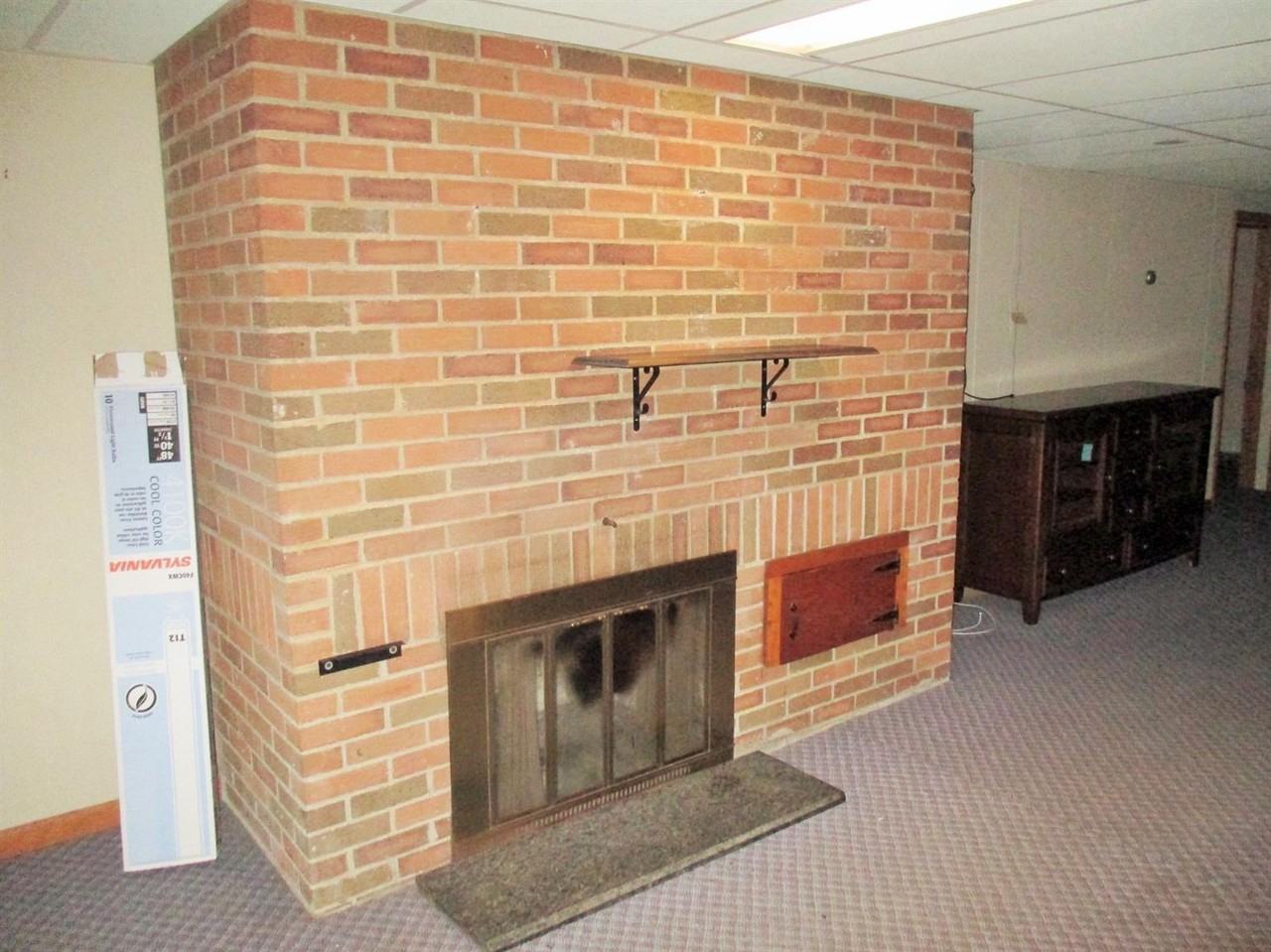 10167 Carpenter Rd - Photo 2 of 33