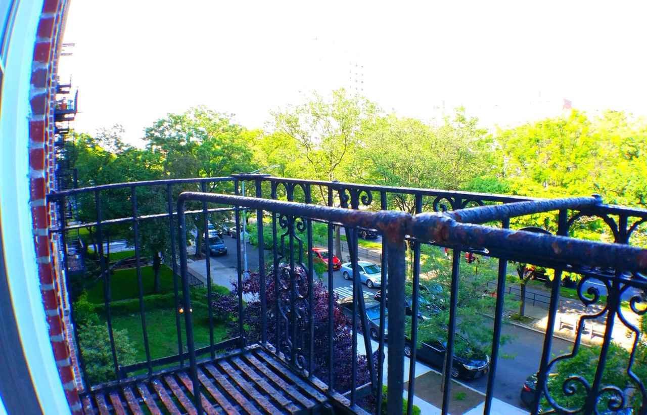 490 Ocean Parkway #18UZ