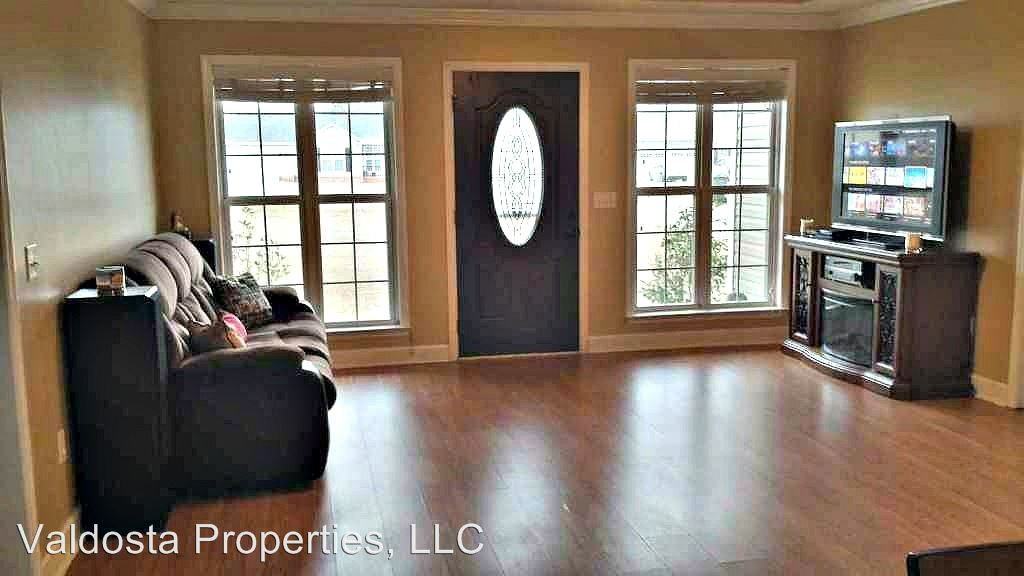 38 Jacobs Walk - Photo 3 of 15