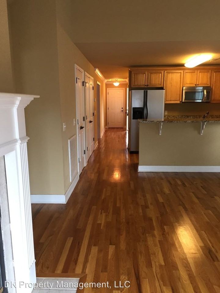 96 Battle Farm Ct - Photo 3 of 15