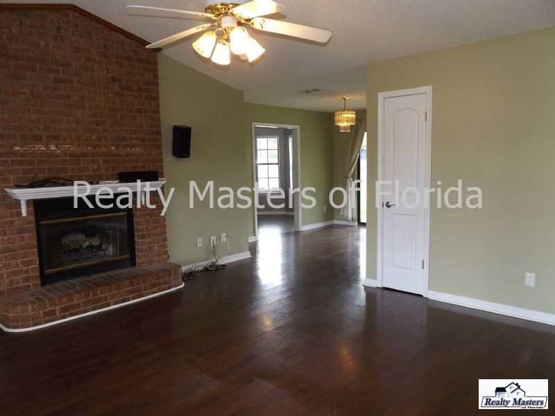 10804 Oak Valley Dr - Photo 2 of 14