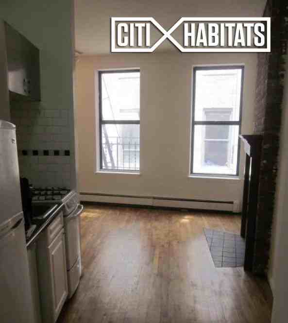 W 24th St #5B