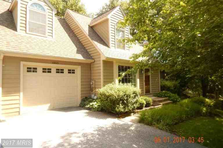 10803 Glade Ct - Photo 2 of 29