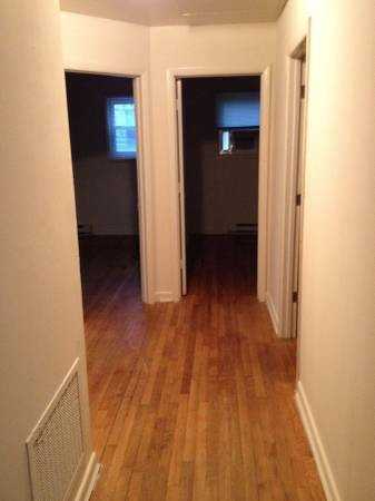 1054 Kingsway Rd - Photo 3 of 3