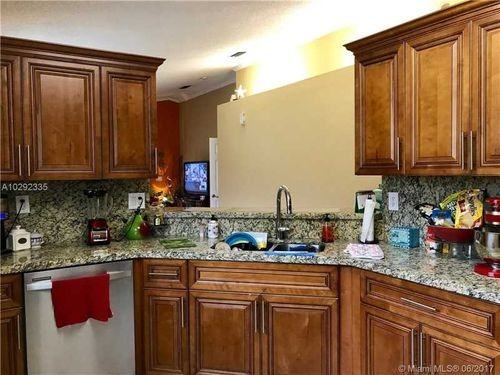 4102 Sapphire Terrace - Photo 3 of 8