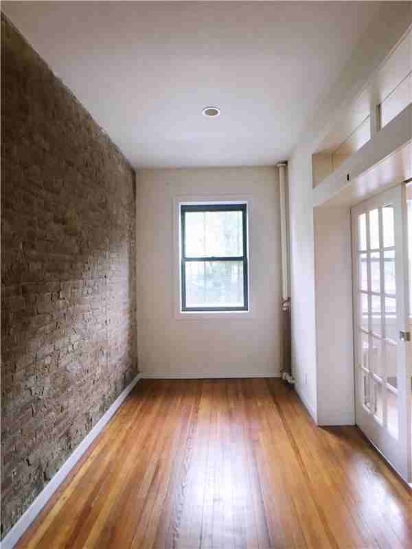 3604 Broadway - Photo 2 of 7