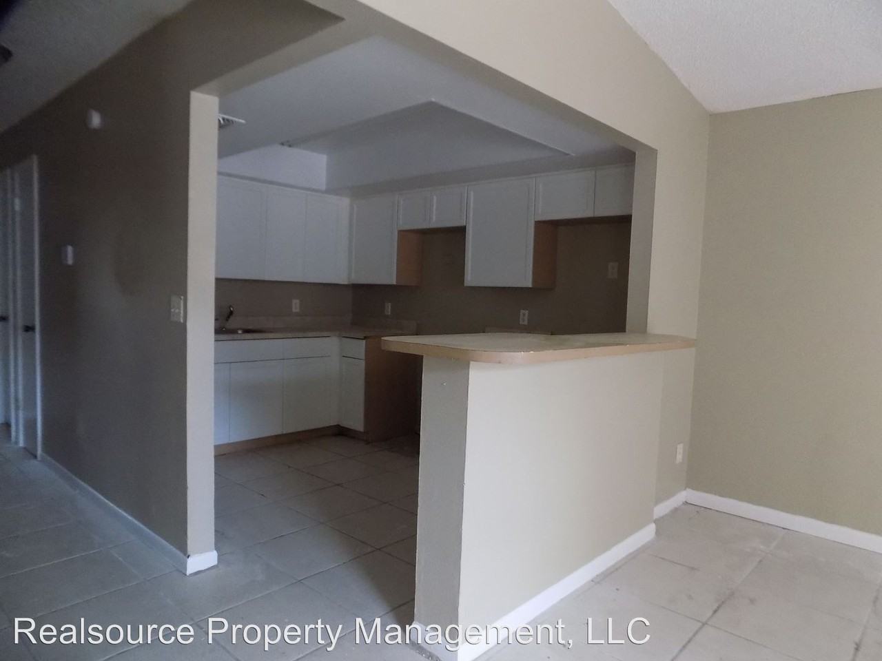 3012 St Paul Dr - Photo 3 of 6