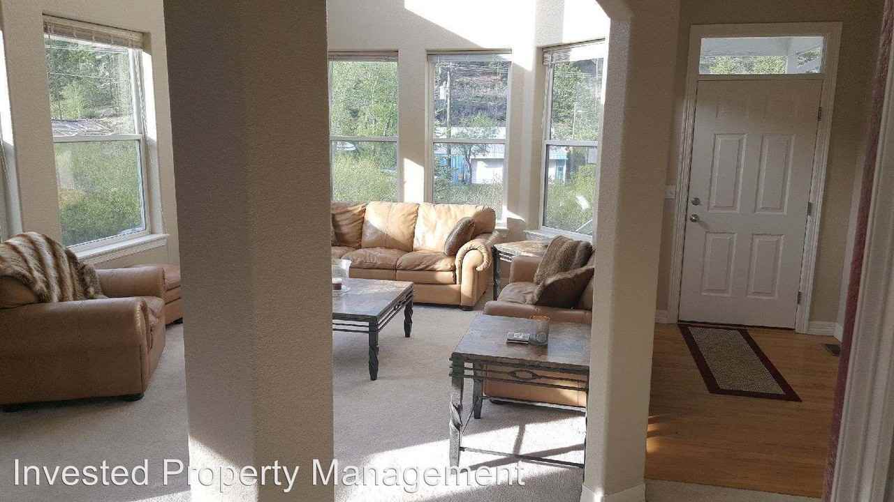 724 Brewery Dr - Photo 3 of 17