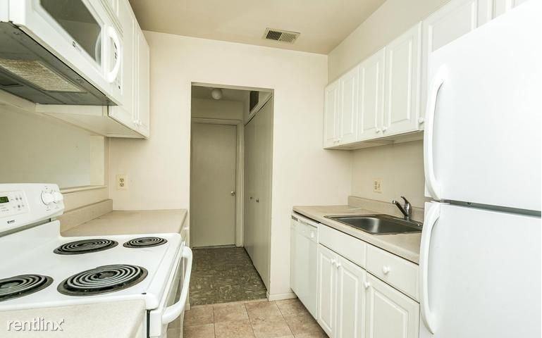 1701 Mt Washington Ct - Photo 2 of 11