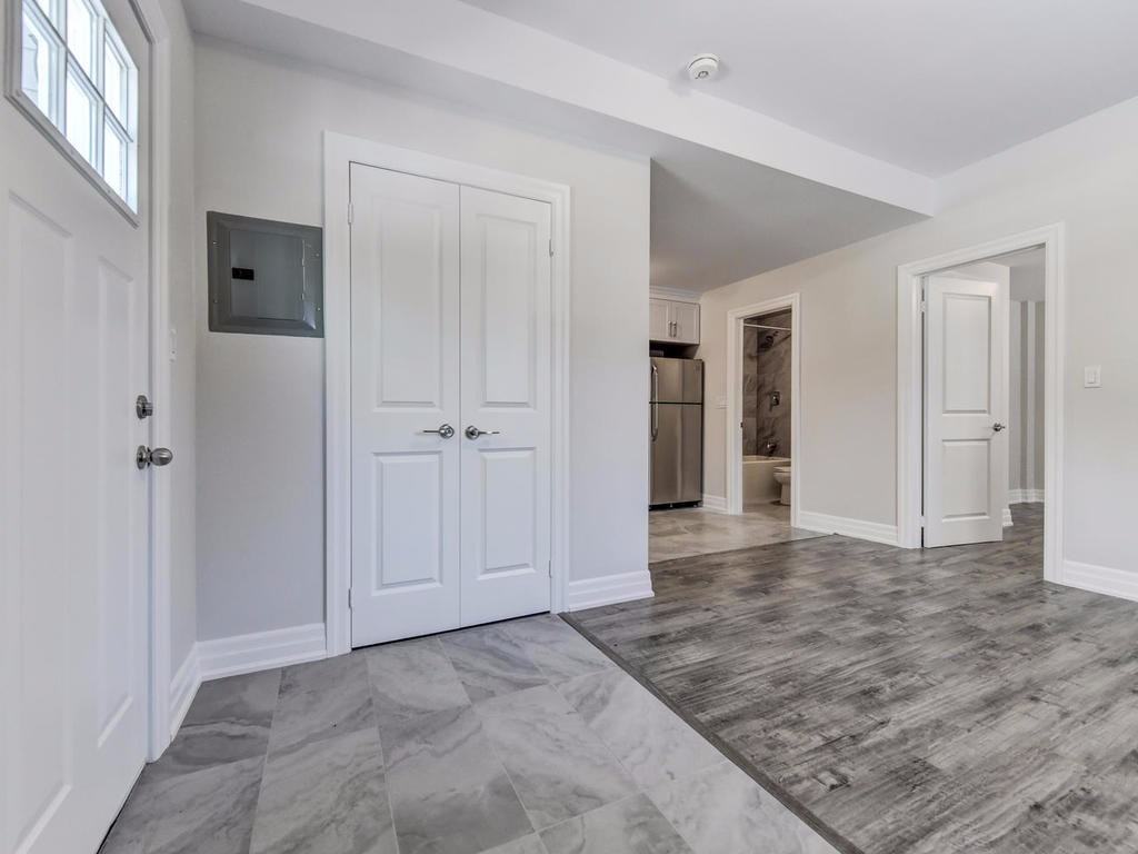 210 Ontario St E #4 - Photo 6 of 12