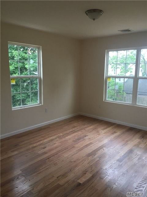 54 Mansfield Ave - Photo 3 of 5