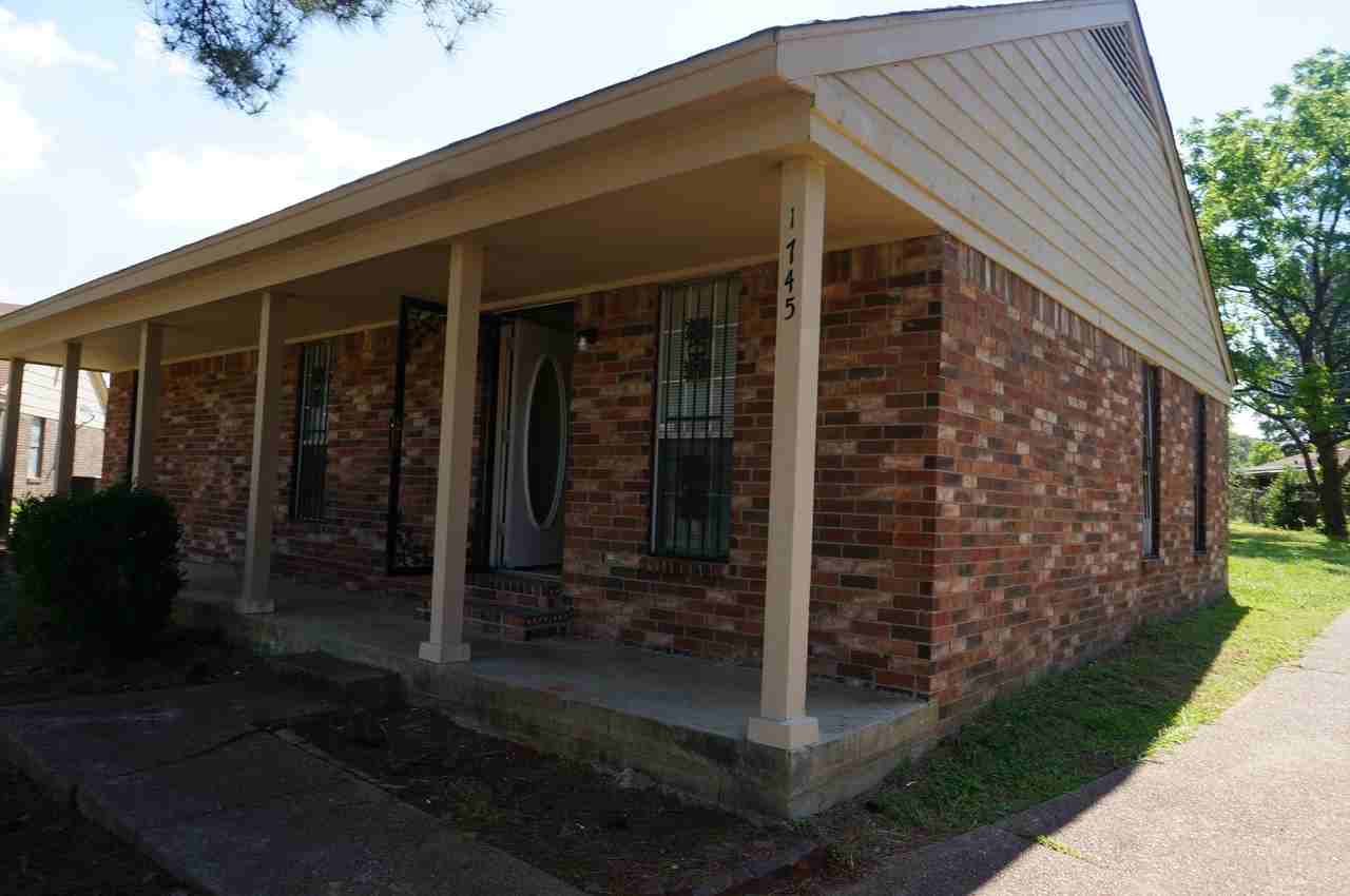 1745 Graceland Dr - Photo 3 of 18