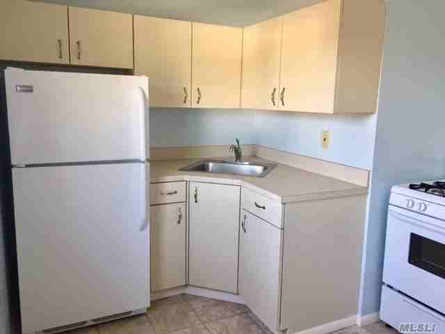 144 Lake Ave - Photo 2 of 12