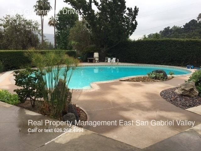 1375 Greenmont Dr - Photo 3 of 19