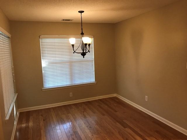 111 Tappan Zee Dr - Photo 2 of 18