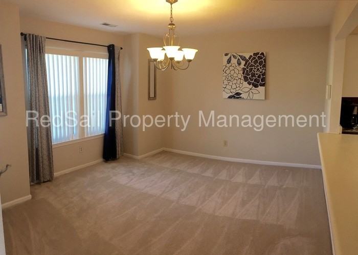 213 Whitewater Dr - Photo 2 of 17