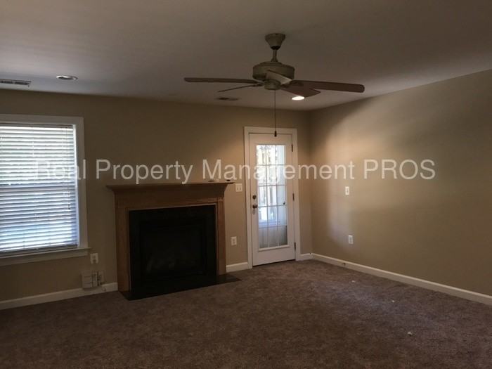 14804 Strayer Ln - Photo 2 of 29