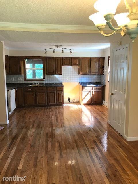 34 Melrose Dr - Photo 2 of 16