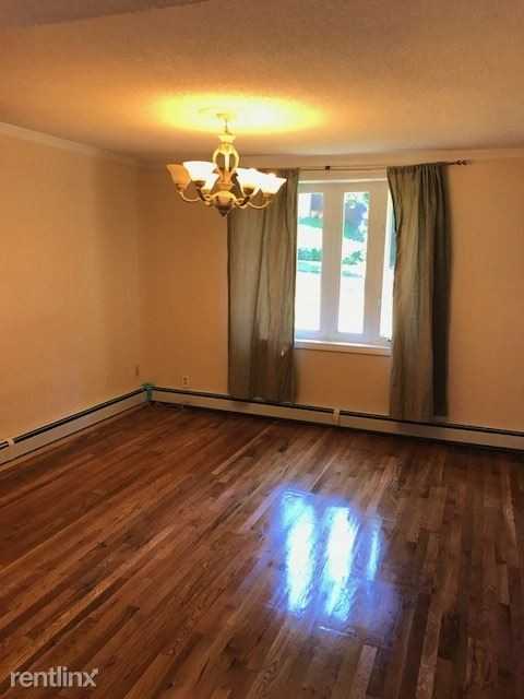 34 Melrose Dr - Photo 3 of 16