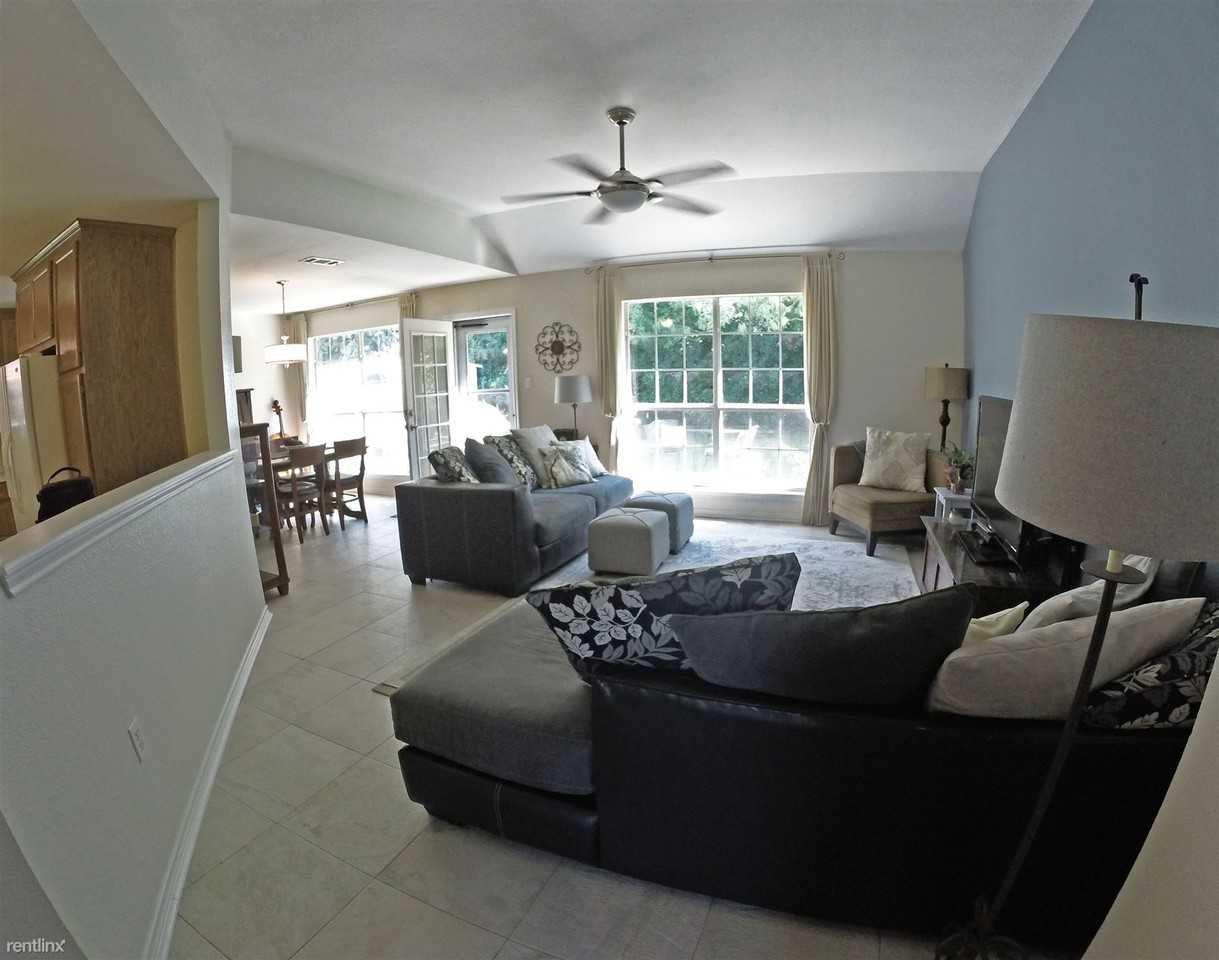 1016 Hickory St - Photo 2 of 23