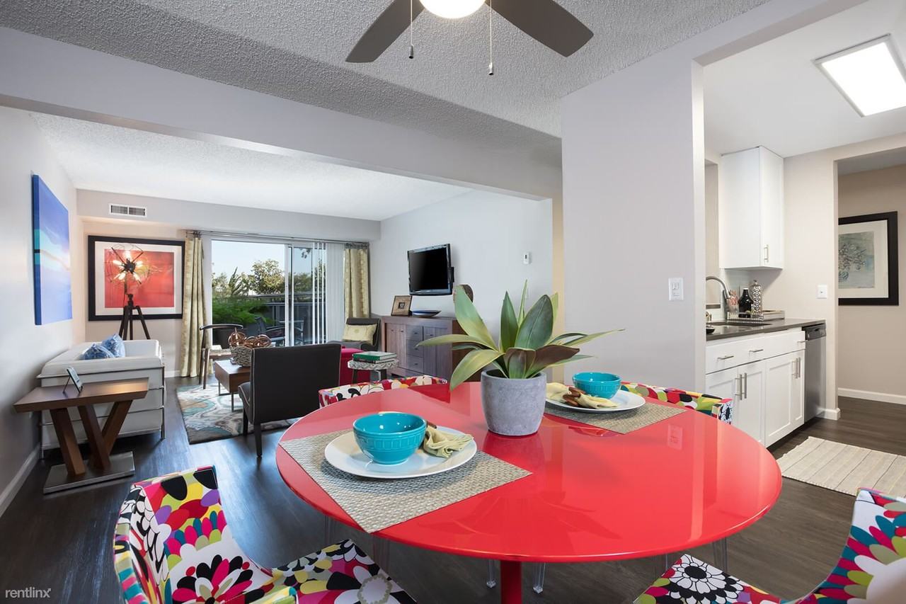 4270 Albany Dr - Photo 2 of 7