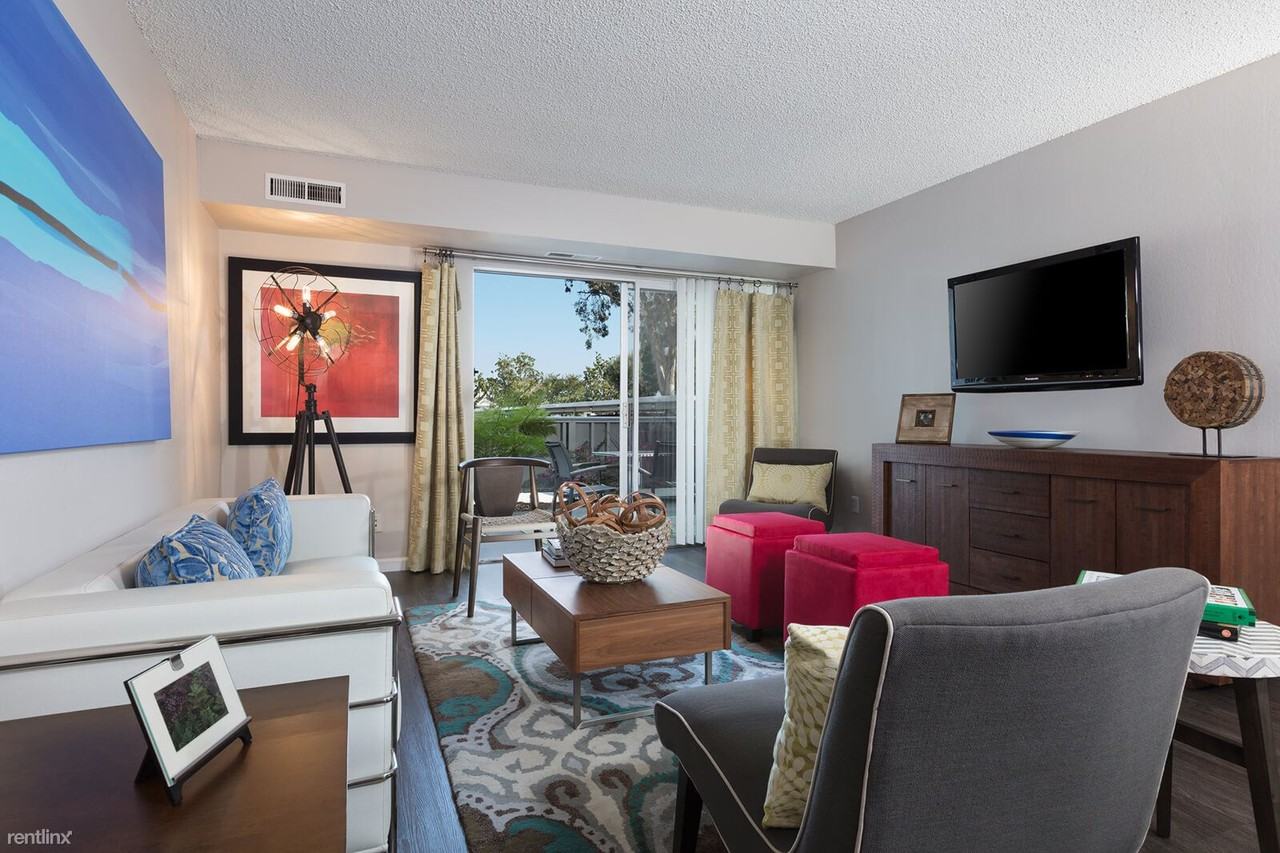 4270 Albany Dr - Photo 3 of 7