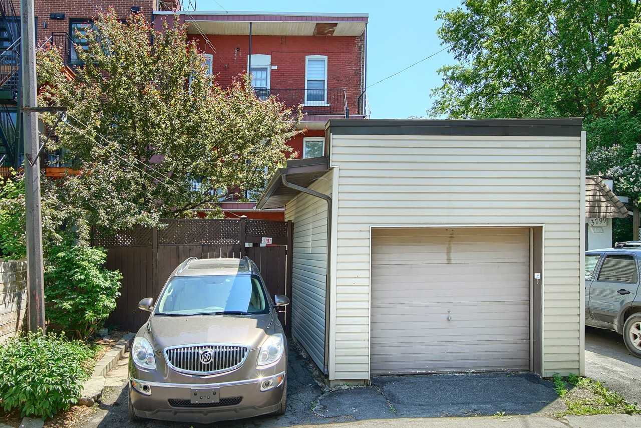 3797 Rue Evelyn - Photo 2 of 20