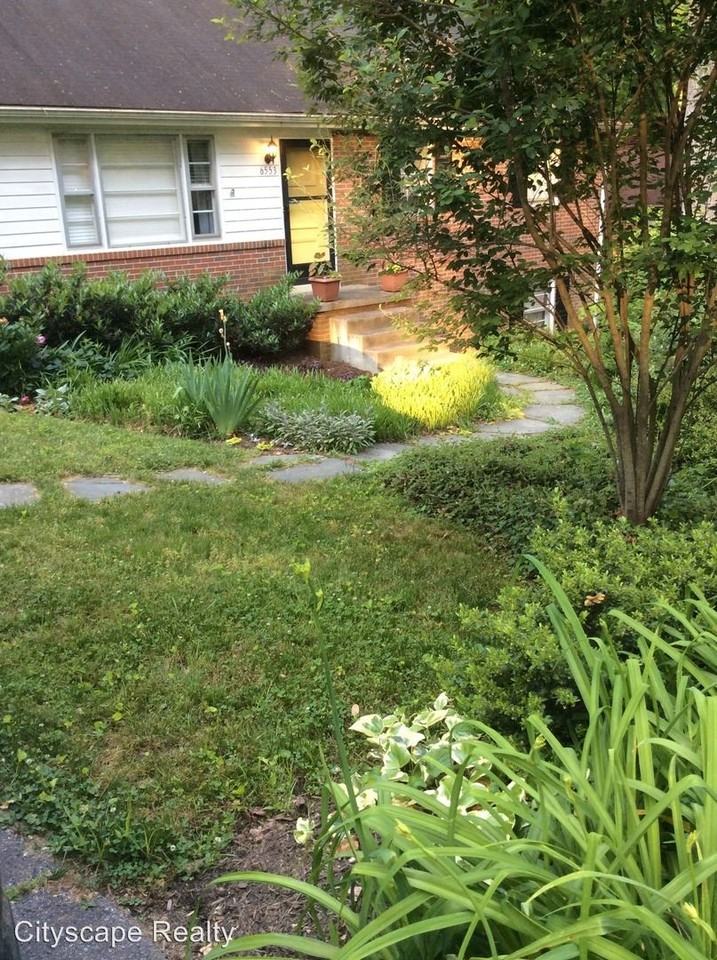 6553 Hagueman Dr - Photo 2 of 12