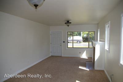 352 Chenault Ave - Photo 2 of 7