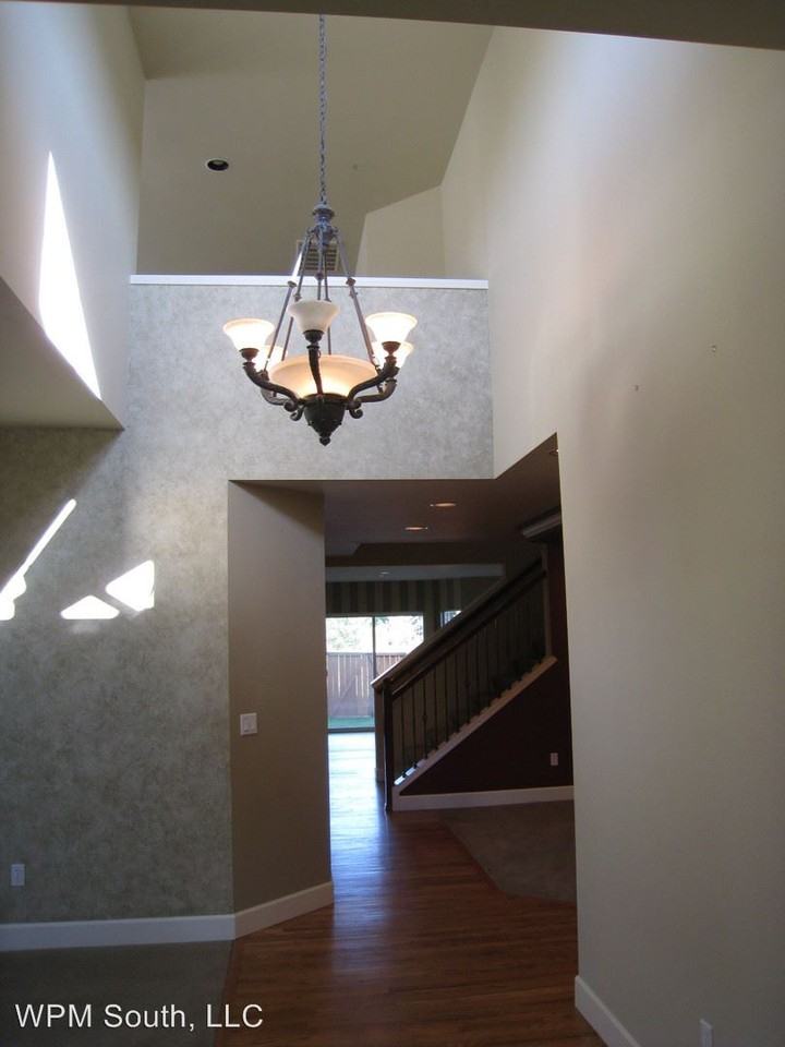 16228 SE 249th Pl - Photo 2 of 23