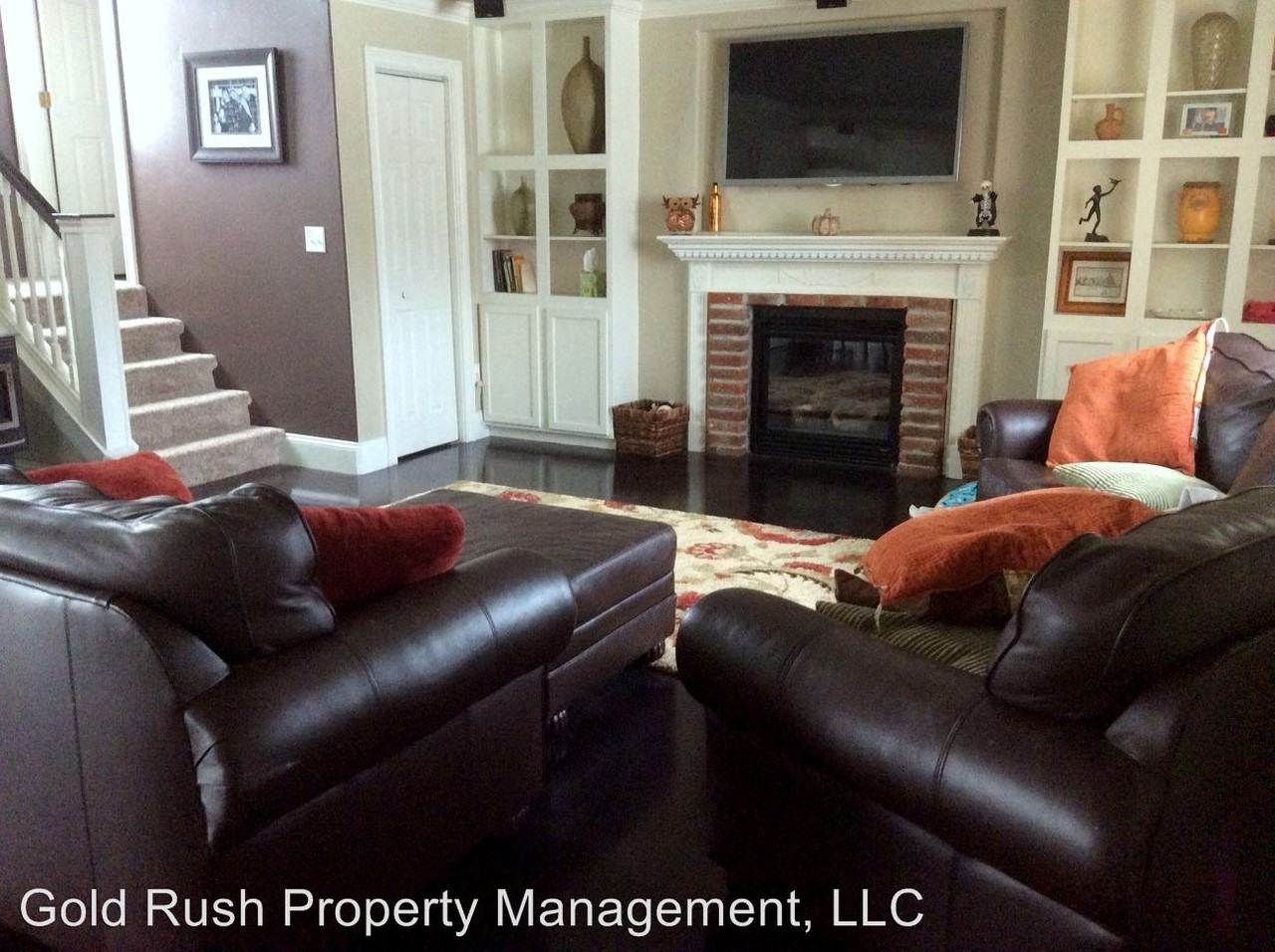 2555 Twin Lakes Dr - Photo 3 of 8