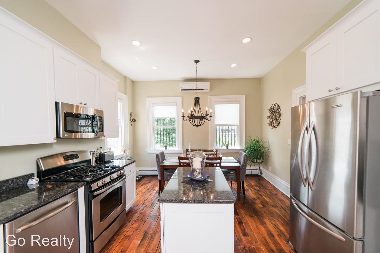 1501 Boyle St - Photo 2 of 28