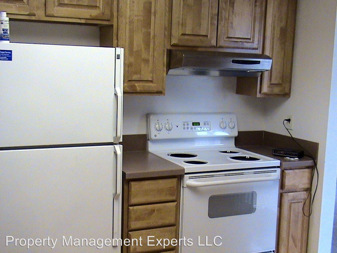 10 Wicker Ct - Photo 2 of 13