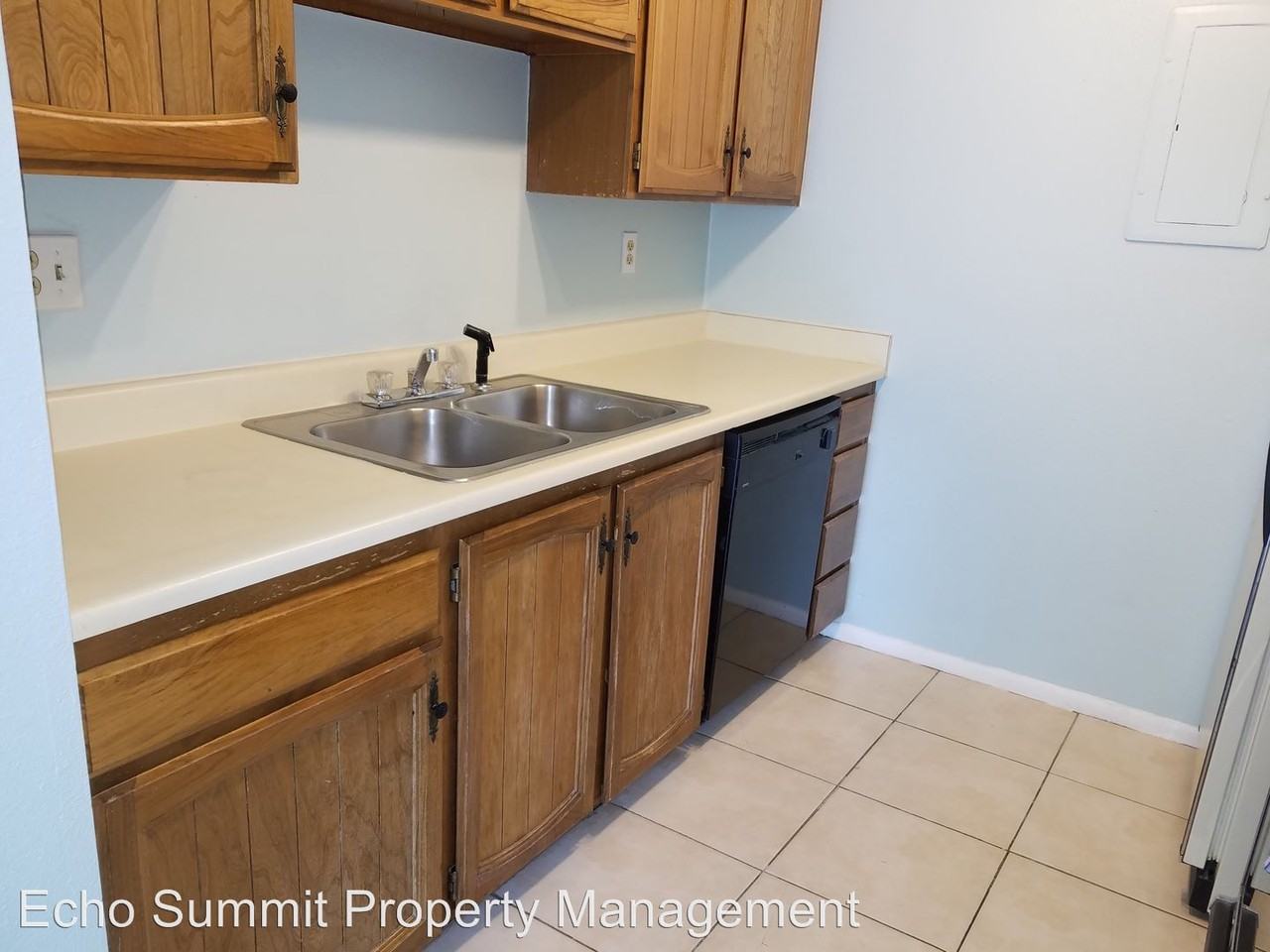 14226 E 1st Dr #B3 - Photo 3 of 11