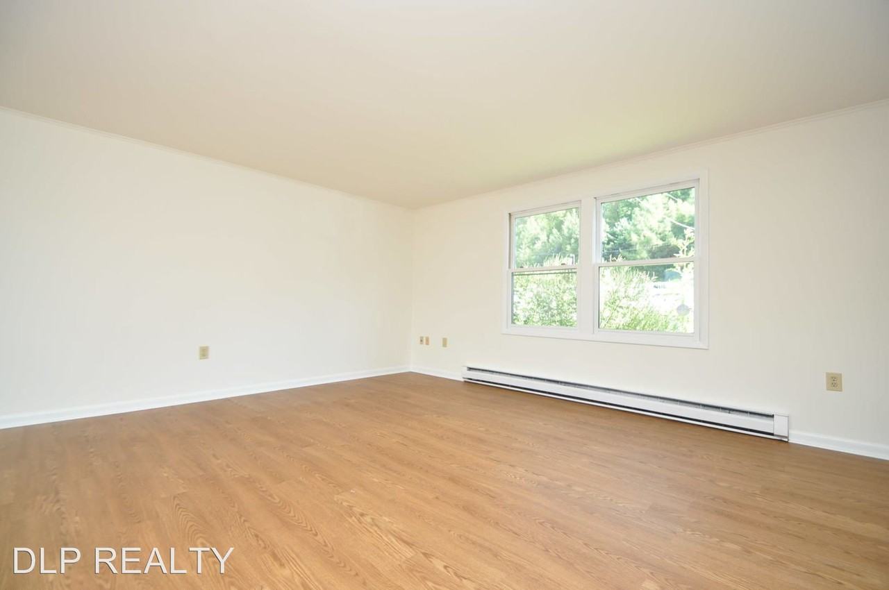 670-678 W Washington - HOLDINGS 670-678 W Washington St - Photo 3 of 17