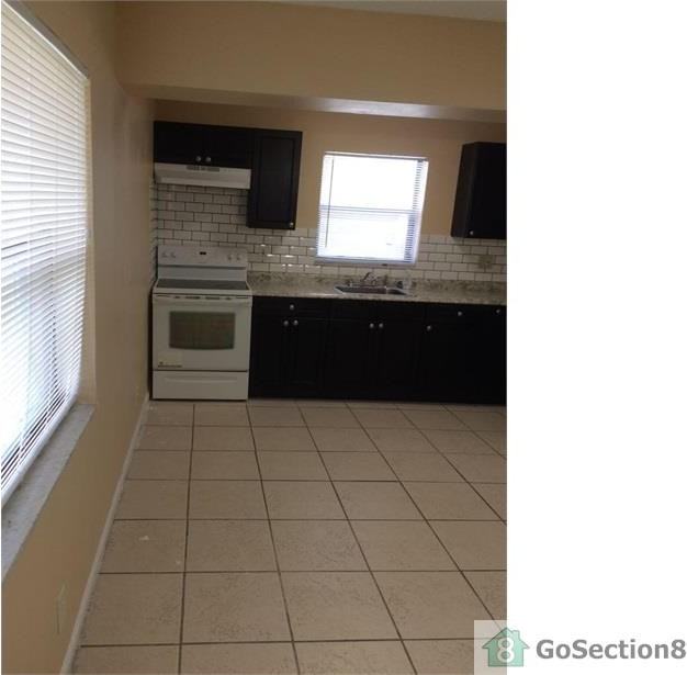 4101 Riverside Dr #3 - Photo 3 of 12