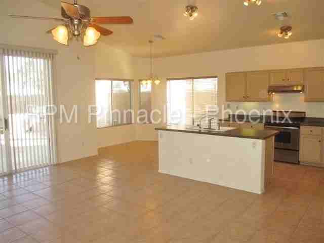 11522 W Great Basin Ct - Photo 3 of 19