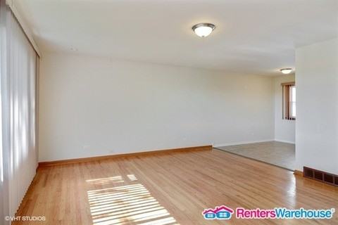 1474 Vista Ln - Photo 2 of 10