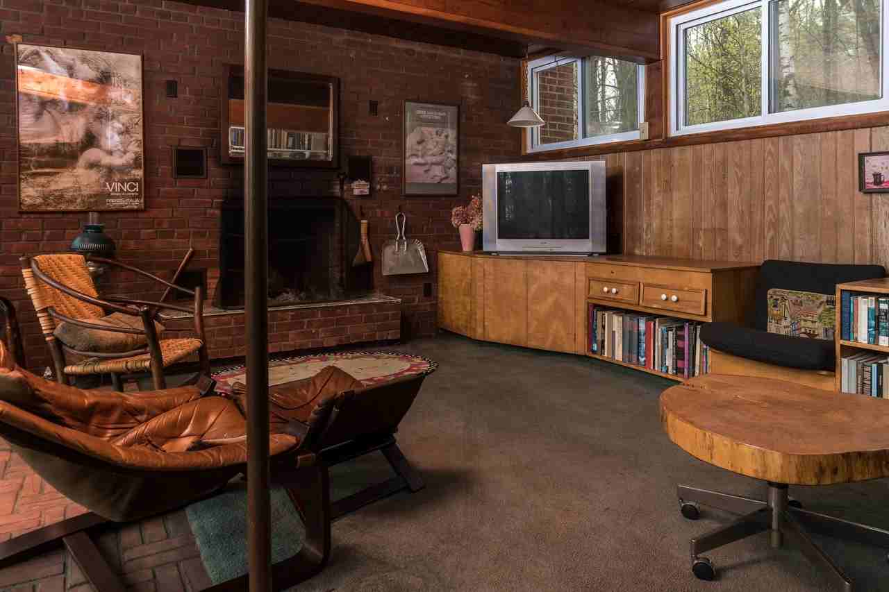 1284 Kathan Rd - Photo 2 of 13