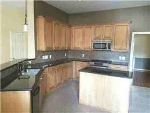 62 E Pipers Green St - Photo 3 of 7