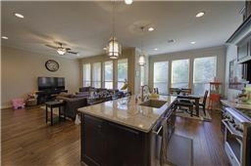 66 Herons Flight Pl - Photo 2 of 8